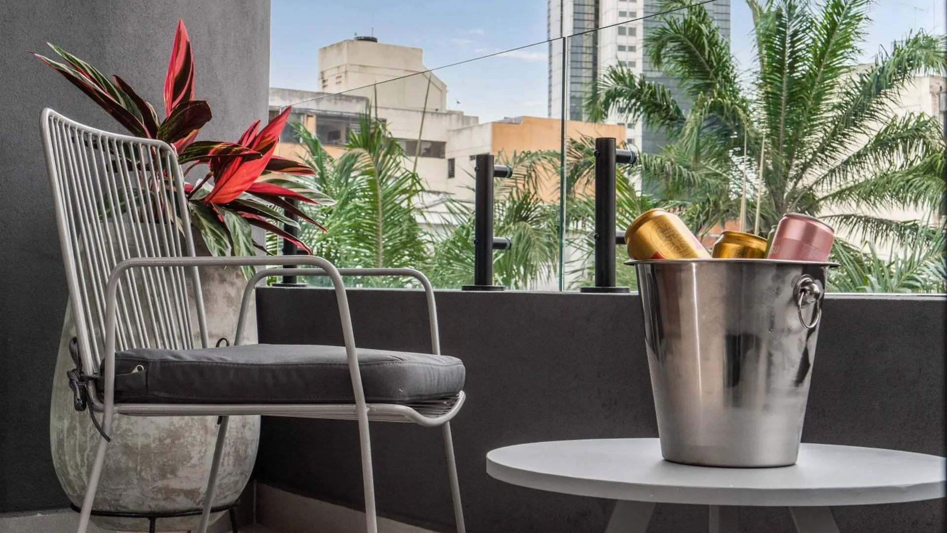 Hygge Luxury Apartments Cali