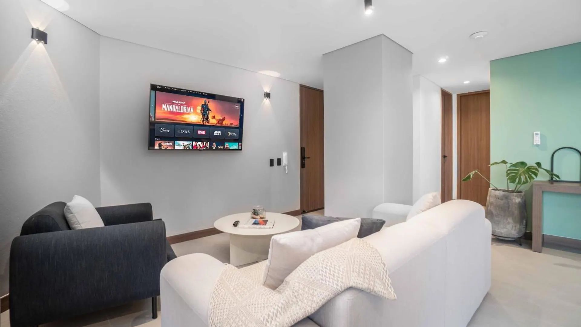 Hygge Luxury Apartments Cali